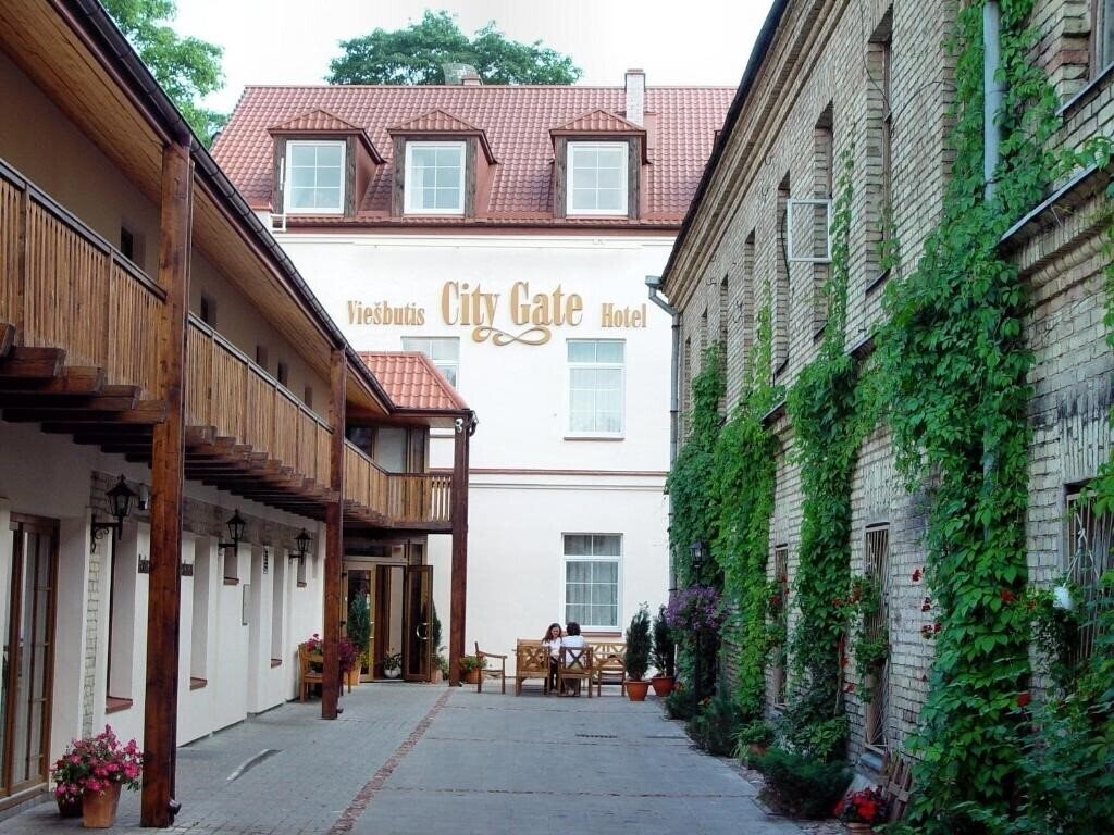 Hotel City Gate 3*