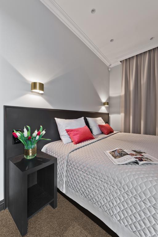 Zdjęcie 15 Th Avenue 3*