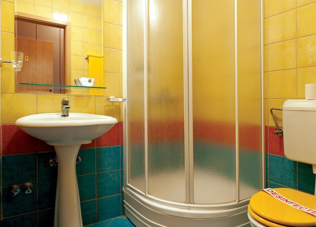 Фотографія Leonardo 3*