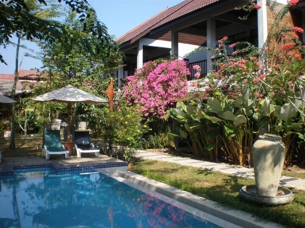 Hotel Villa Molek Langkawi 4*