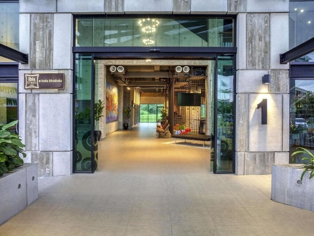 Отель Ibis Styles Kota Kinabalu Inanam 3*