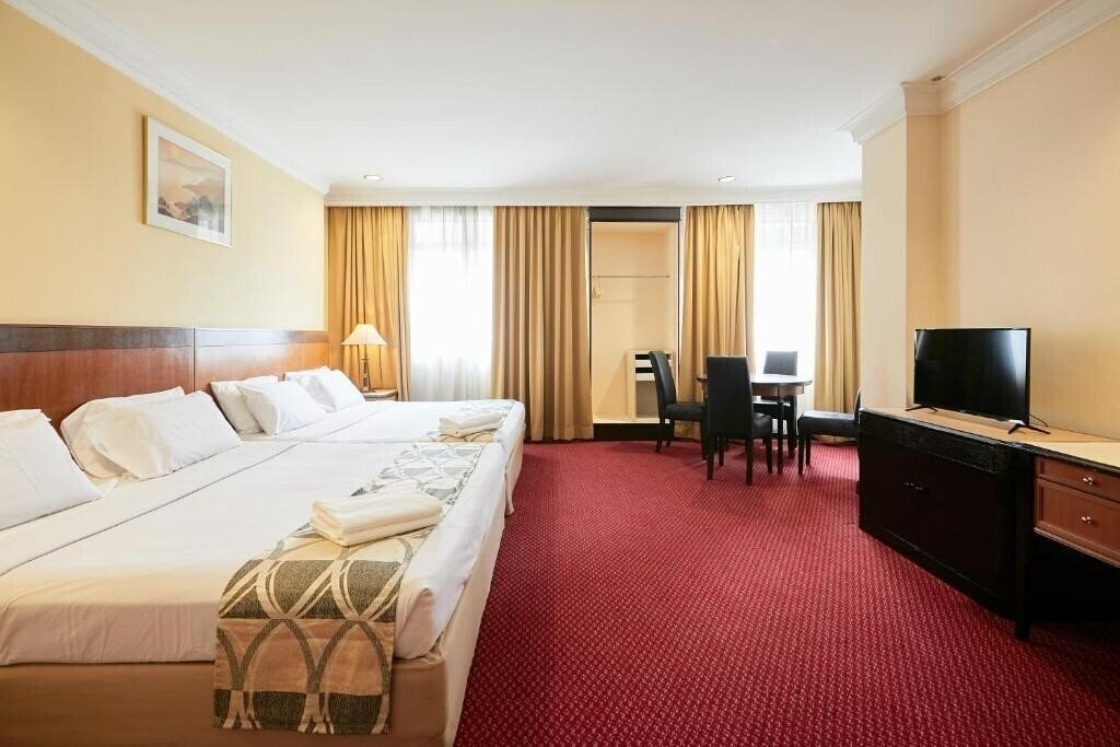 Hotel Grand Pacific 3*