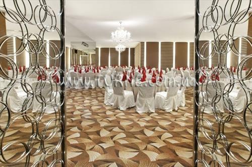 Zdjęcie Maytower Hotel Serviced Residences 4*