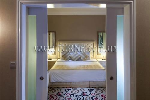 Zdjęcie Maytower Hotel Serviced Residences 4*