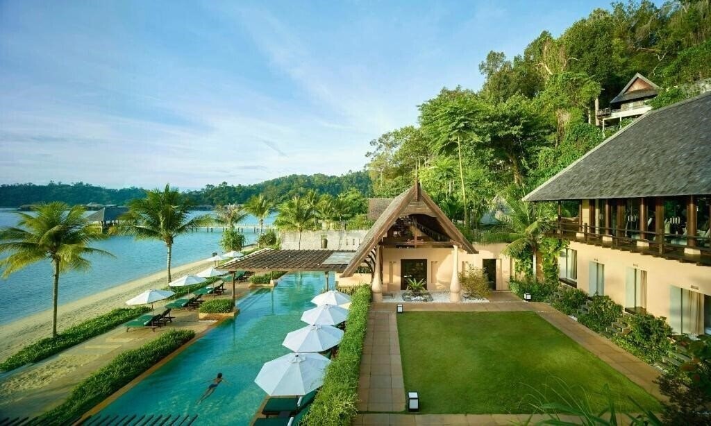 Отель Gaya Island Resort 5*
