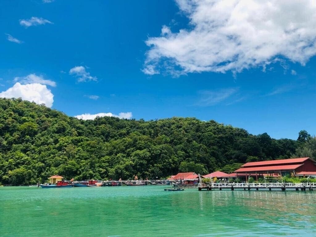 Zdjęcie Penarak Bamboo Beach Motel 2*