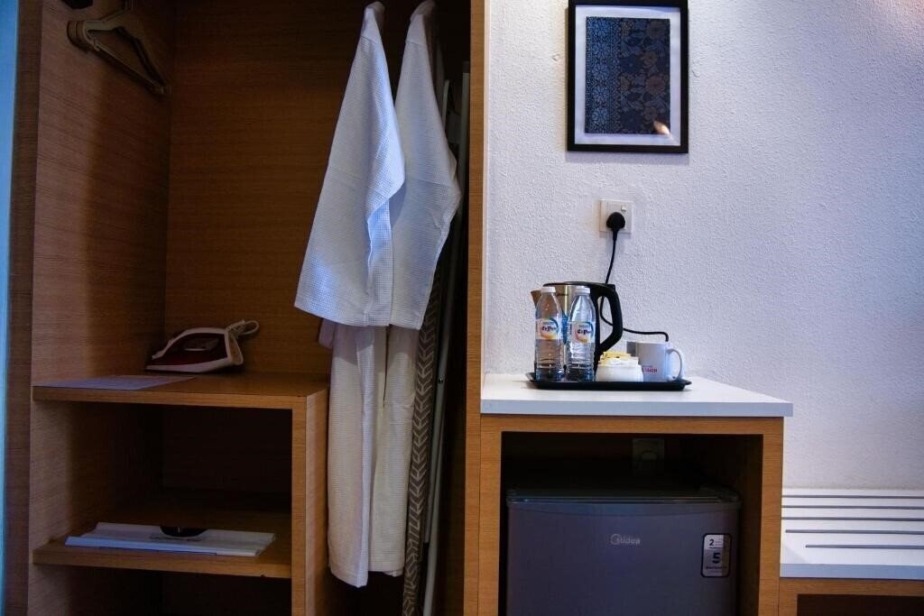 Фотографія Hotel Sentral Seaview 3*