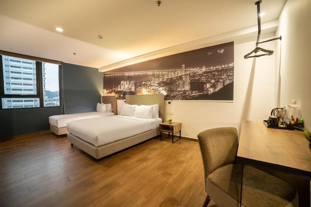 Отель Glow Penang 3*