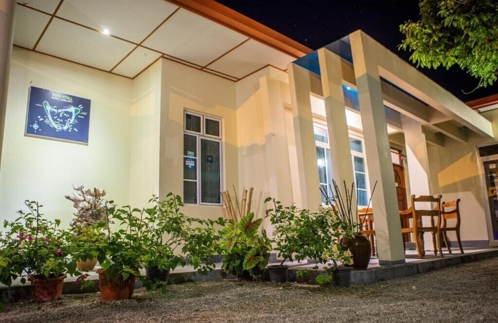 Hotel Charming Holiday Lodge Guest House 4*