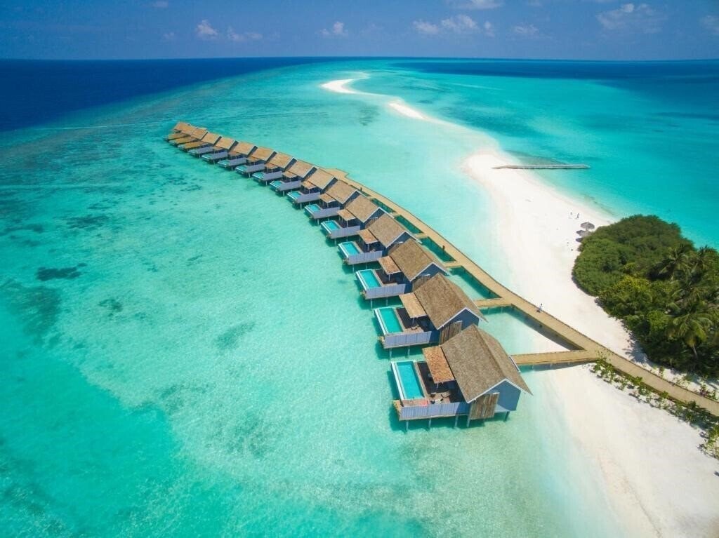 Hotel Kuramathi Island Resort 4*