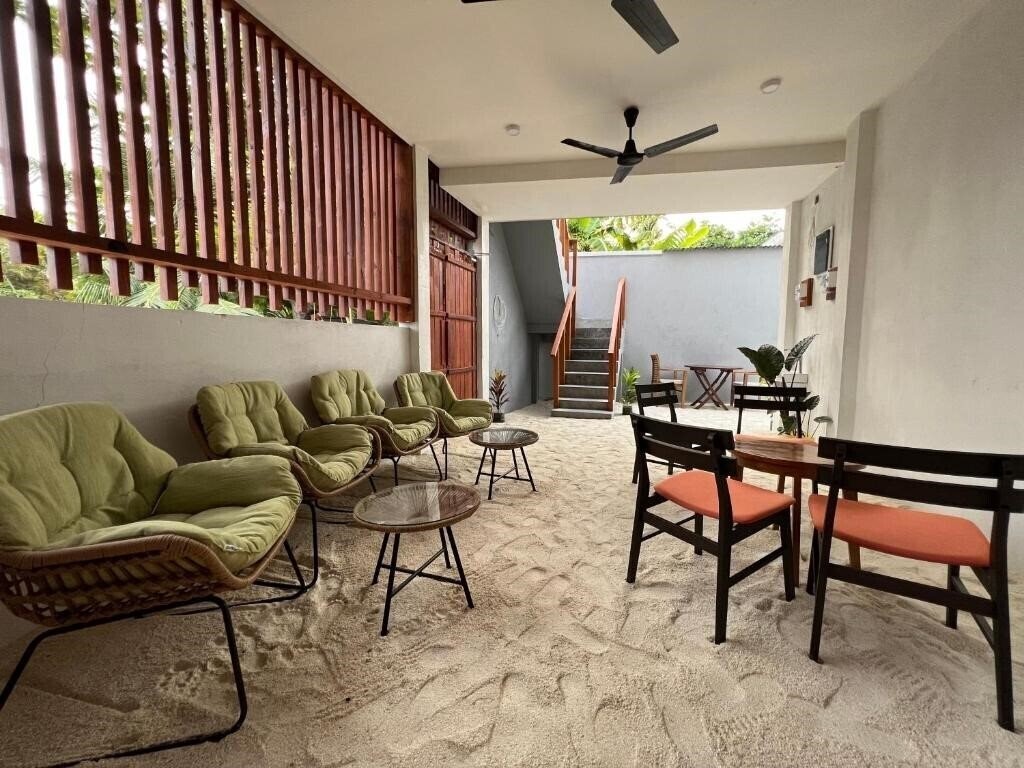 Zdjęcia Finolhu Inn Dhigurah Guest House гостиный двор