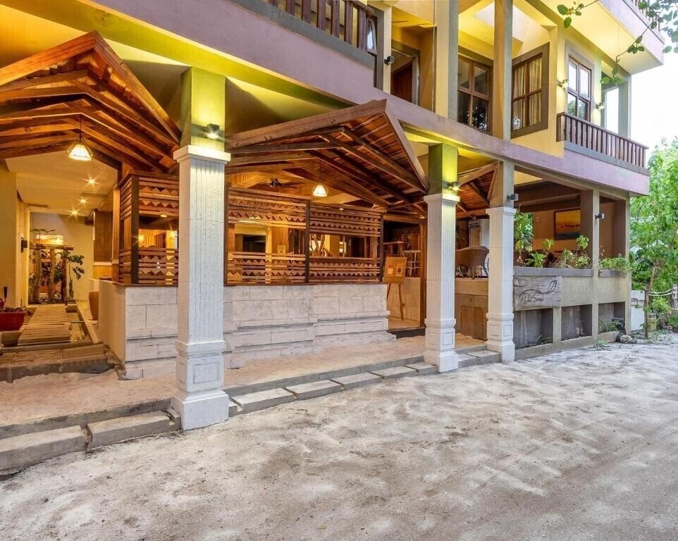 Готель West Sands Ukulhas Maldives Guest House 3*