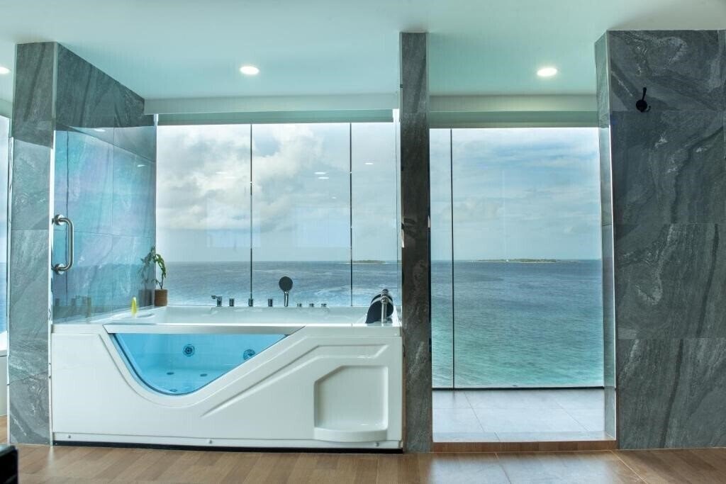 Готель Clarks Exotica Maldives Guest House гостиный двор