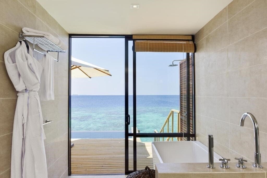 Zdjęcie Robinson Maldives 4*