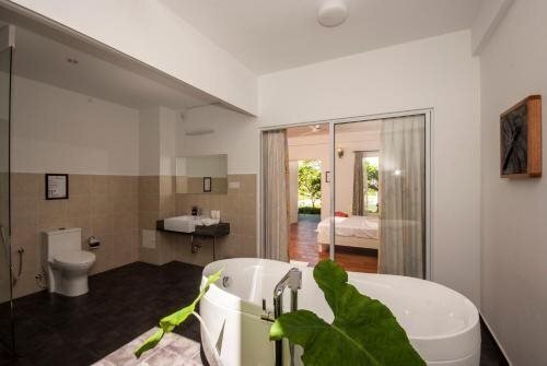 Зображення Evexia Beach Collection Laamu Guest House 1*
