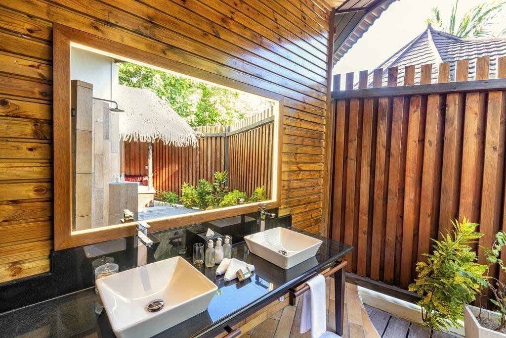 Zdjęcia Komandoo Island Resort & SPA 4*