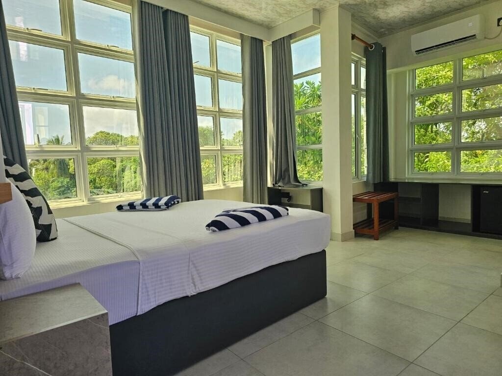 Фотографія Shams Thodoo By Lagoon Villa Thoddoo 3*