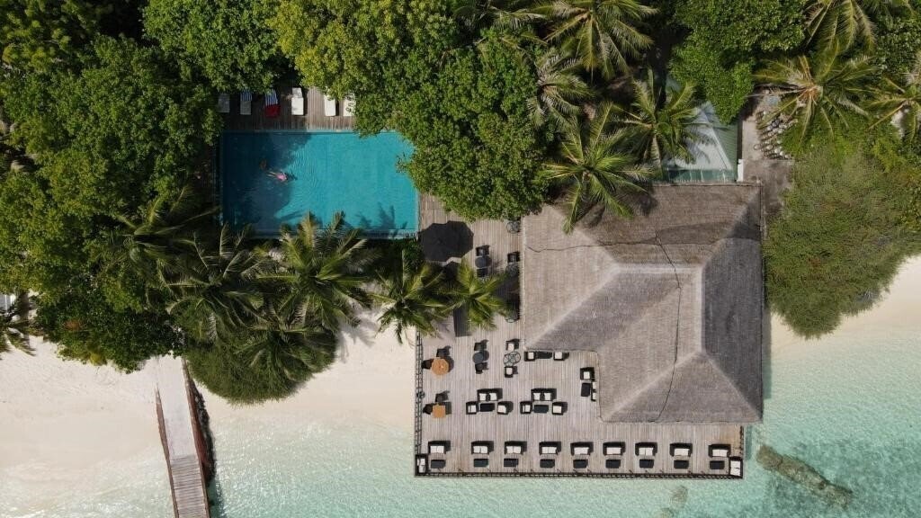 Zdjęcia Eriyadu Island Resort 4*