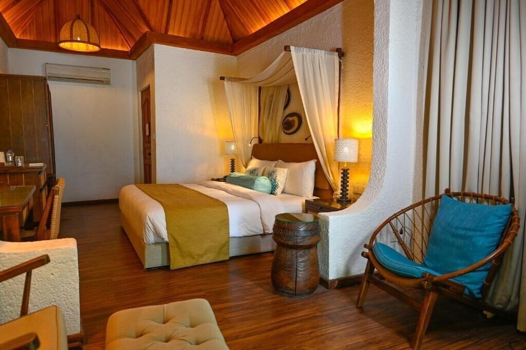 Zdjęcie Makunudu Island Resort 4*