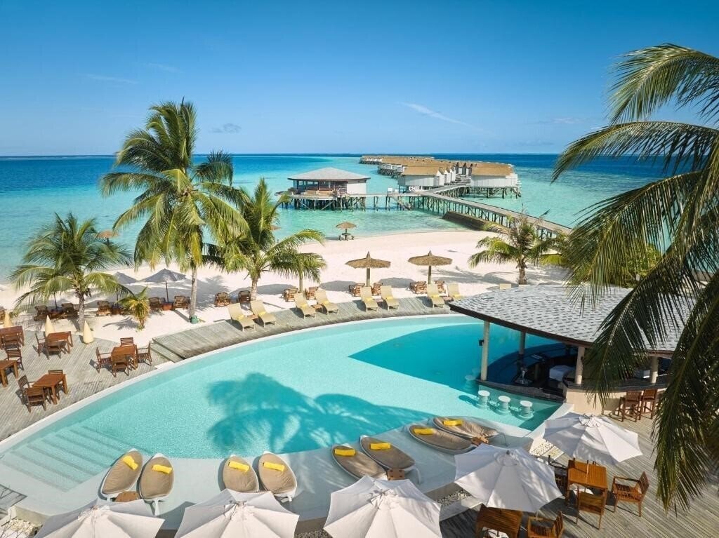 Hotel Centara Ras Fushi Resort & SPA 4*