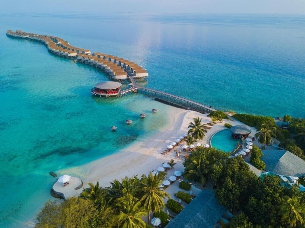 Hotel Centara Ras Fushi Resort & SPA 4*