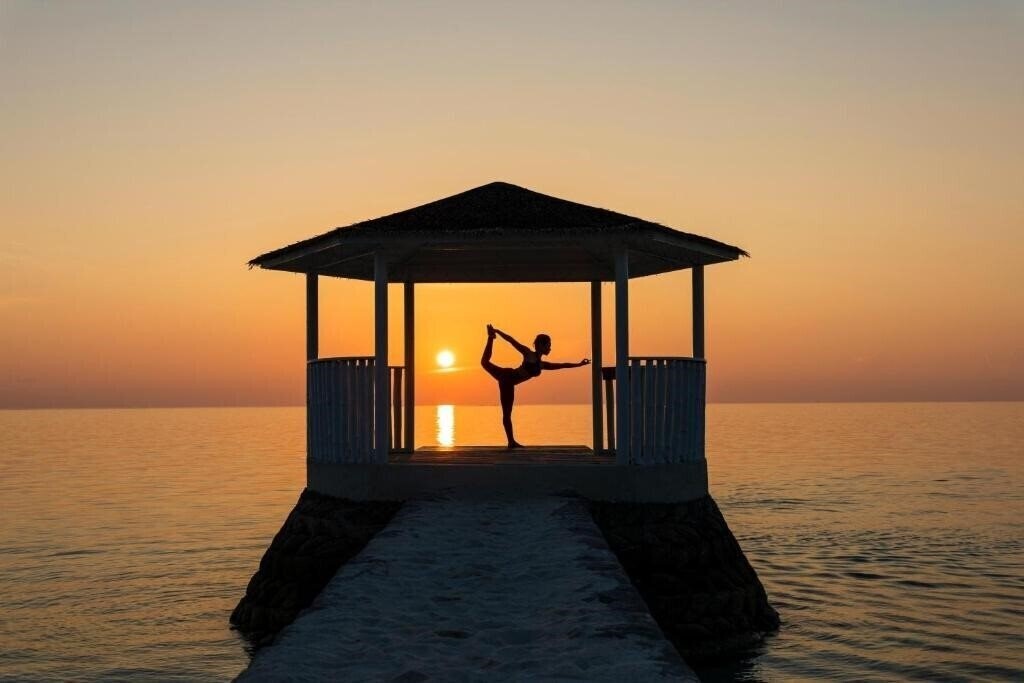Zdjęcie Centara Ras Fushi Resort & SPA 4*