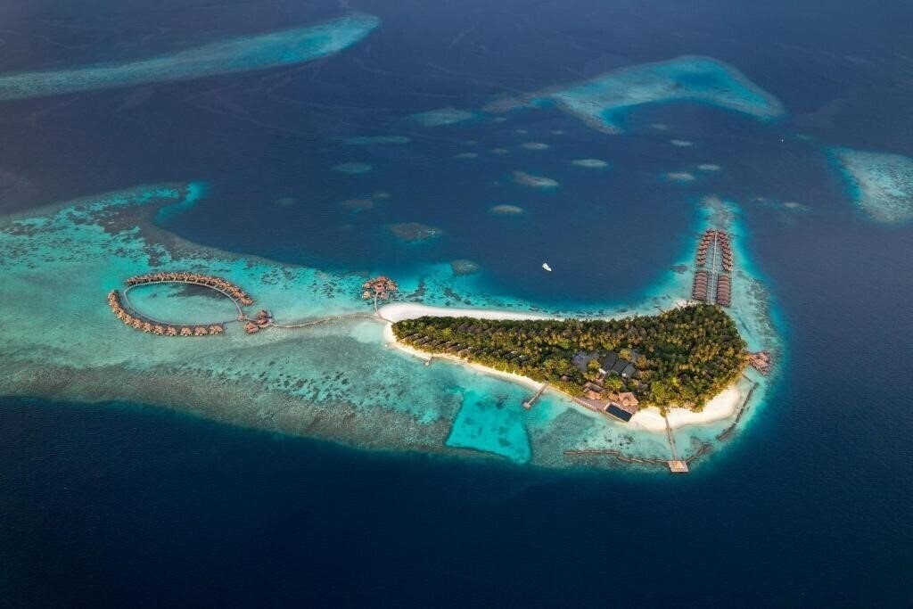 Готель Coco Palm Bodu Hithi 5*