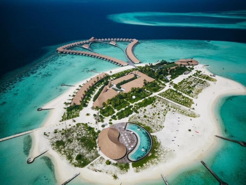 Hotel Cinnamon Velifushi Maldives 5*