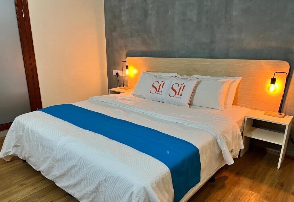 Отель Beach House Hotel Dhiffushi Island Guest House гостиный двор