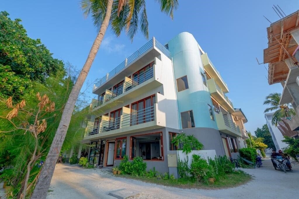 Изображение Beach House Hotel Dhiffushi Island Guest House гостиный двор