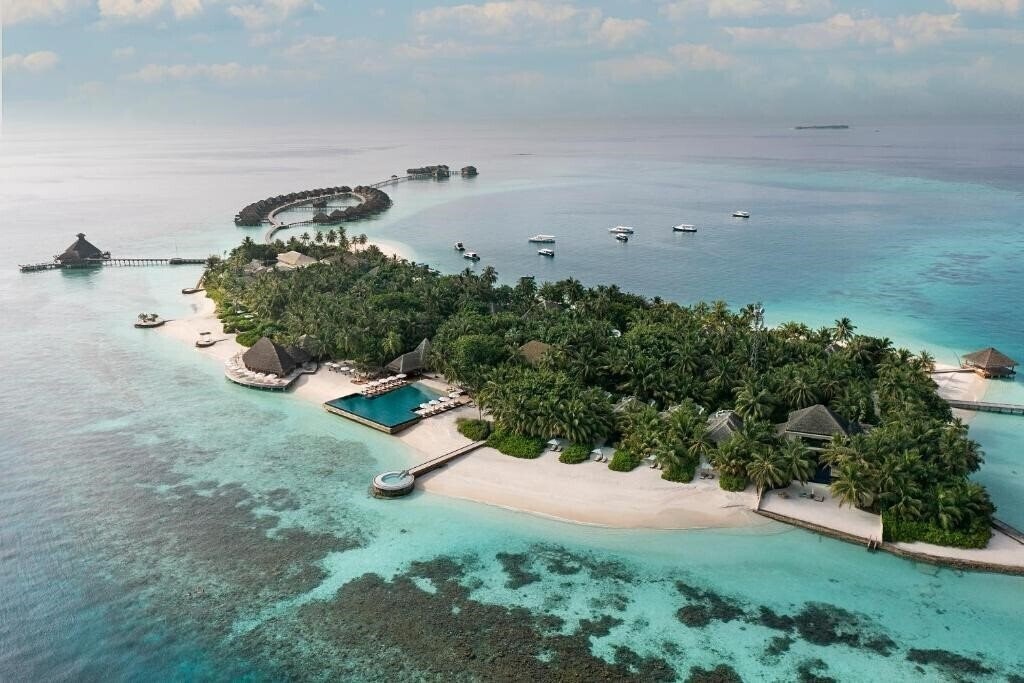 Hotel Huvafen Fushi 5*