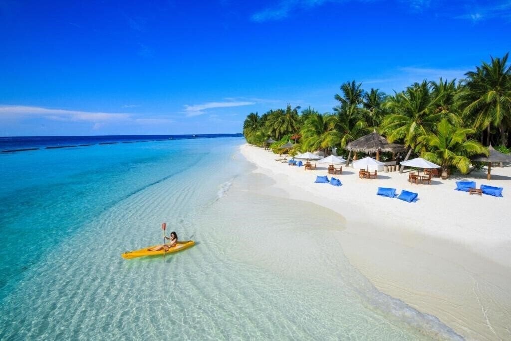 Hotel Kurumba Maldives 5*
