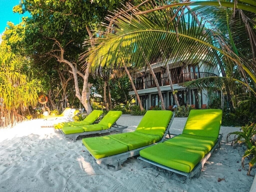 Отель Thundi Sea View 3*