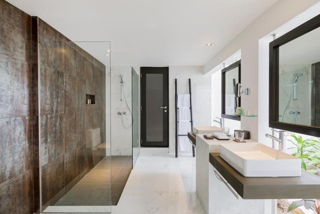 Картинка Velassaru Maldives 5*