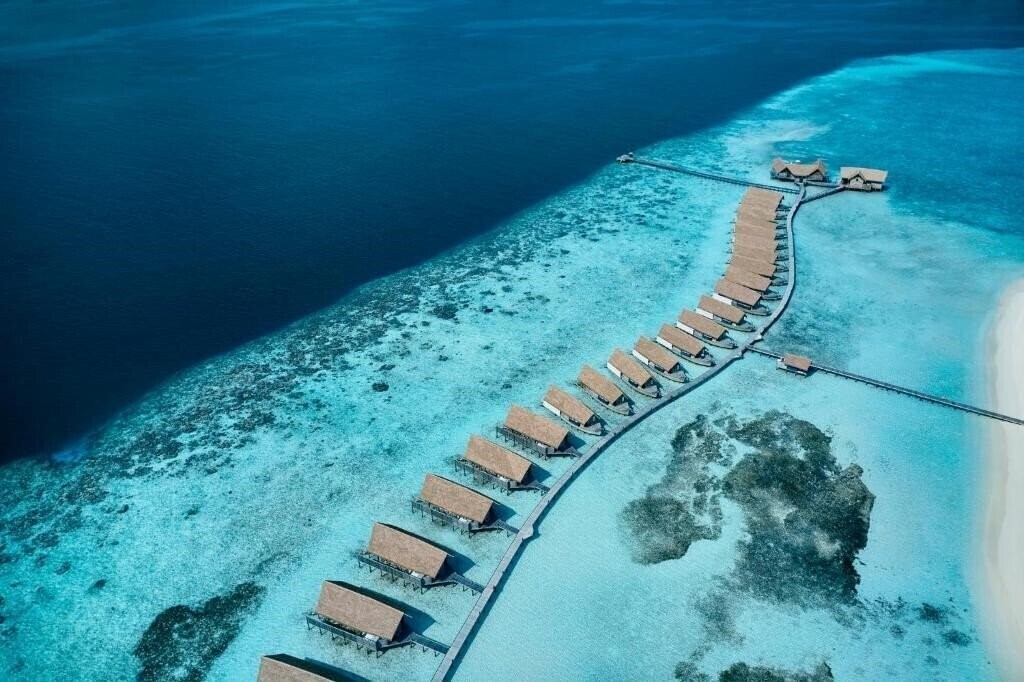 Hotel Cocoa Island 5*