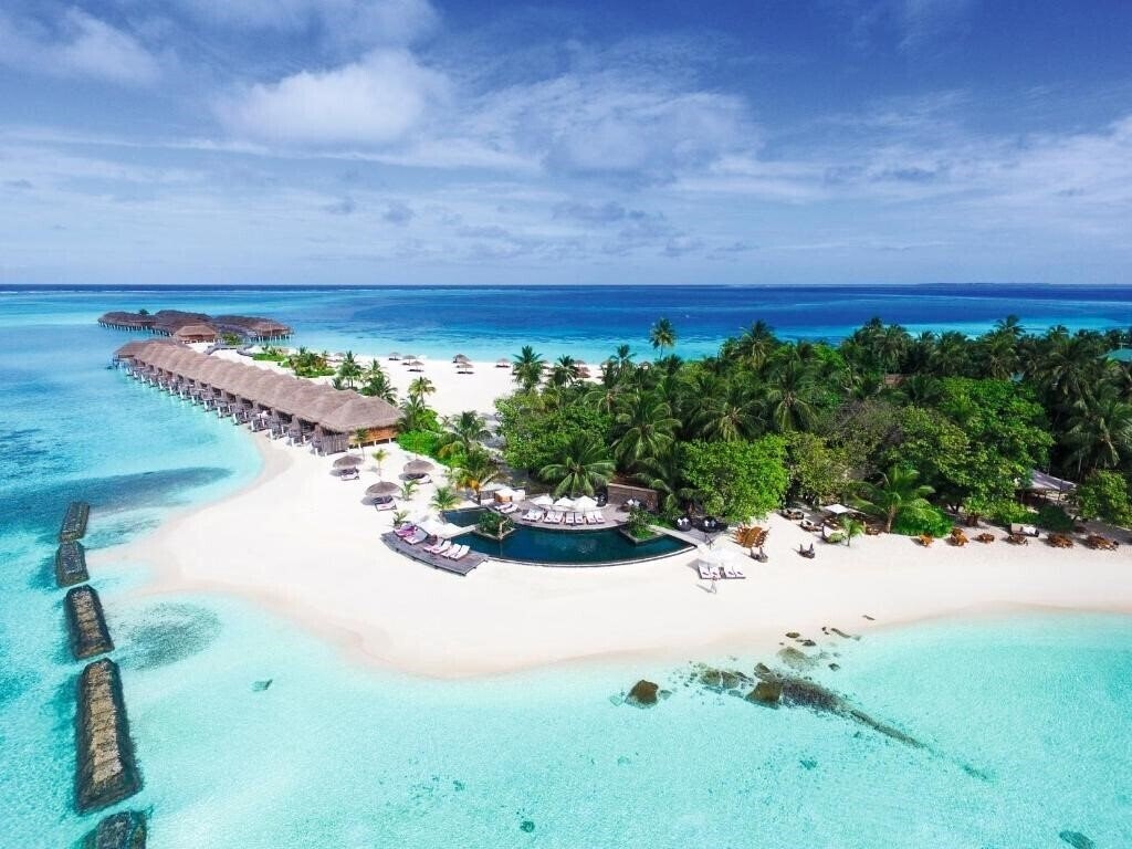 Готель Constance Moofushi Resort 5*
