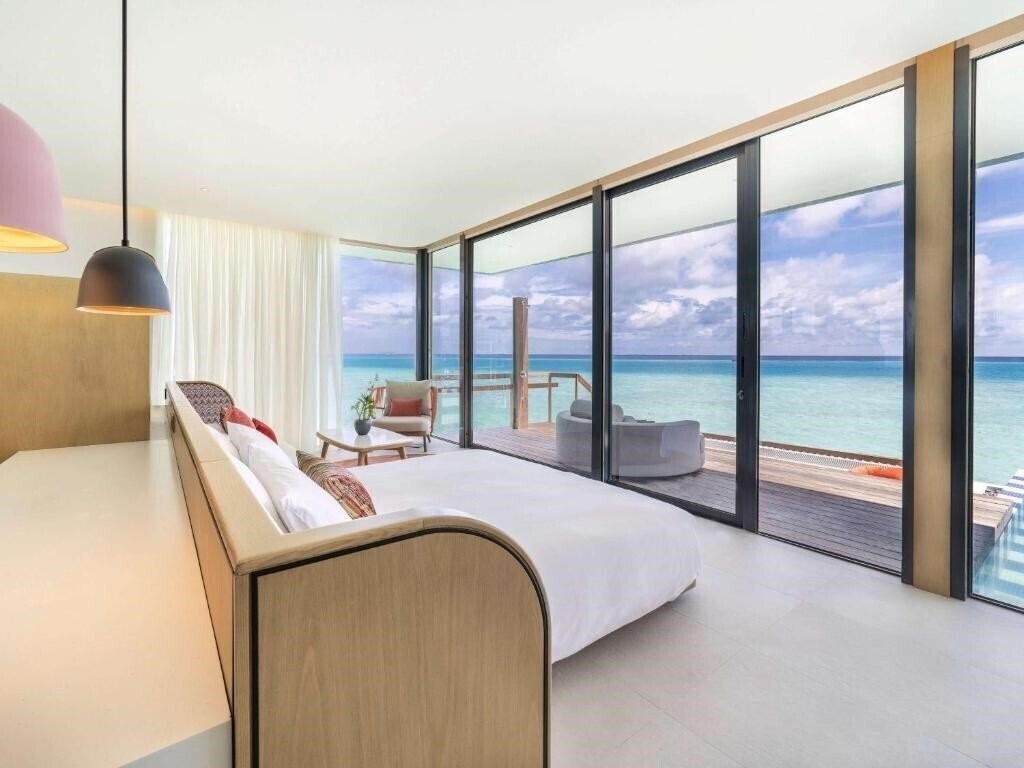 Hotel So Maldives  Deluxe 5*