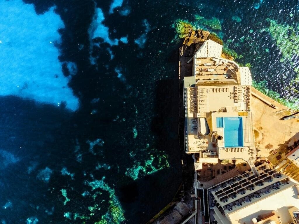 Zdjęcia Gillieru Hotel 4*