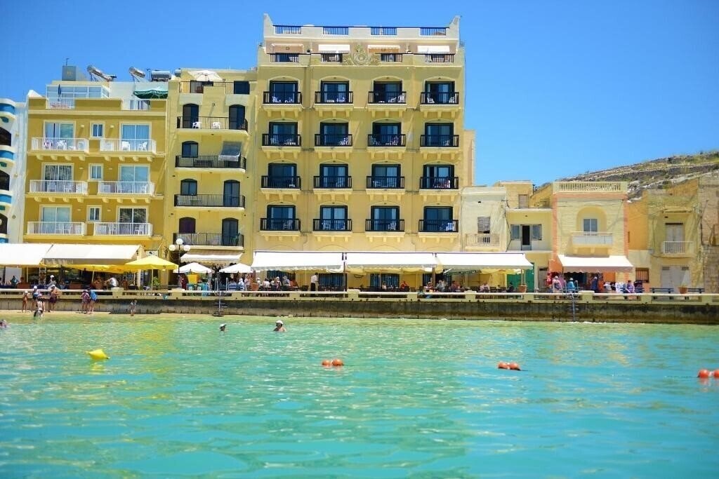Hotel St. Patricks Xlendi Bay 4*