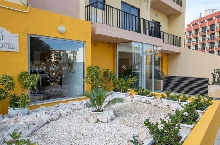 Zdjęcia Huli Hotel & Apartments 2*