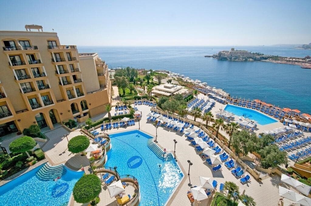 Zdjęcie Corinthia Hotel St George's Bay 5*