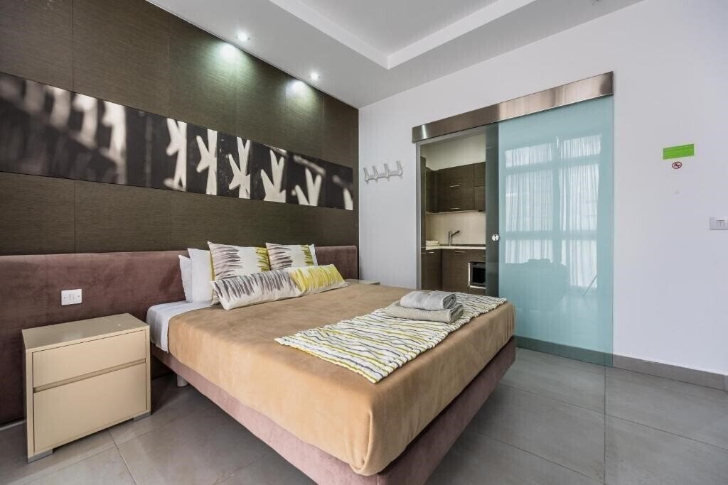 Zdjęcia Jules Suites 1*