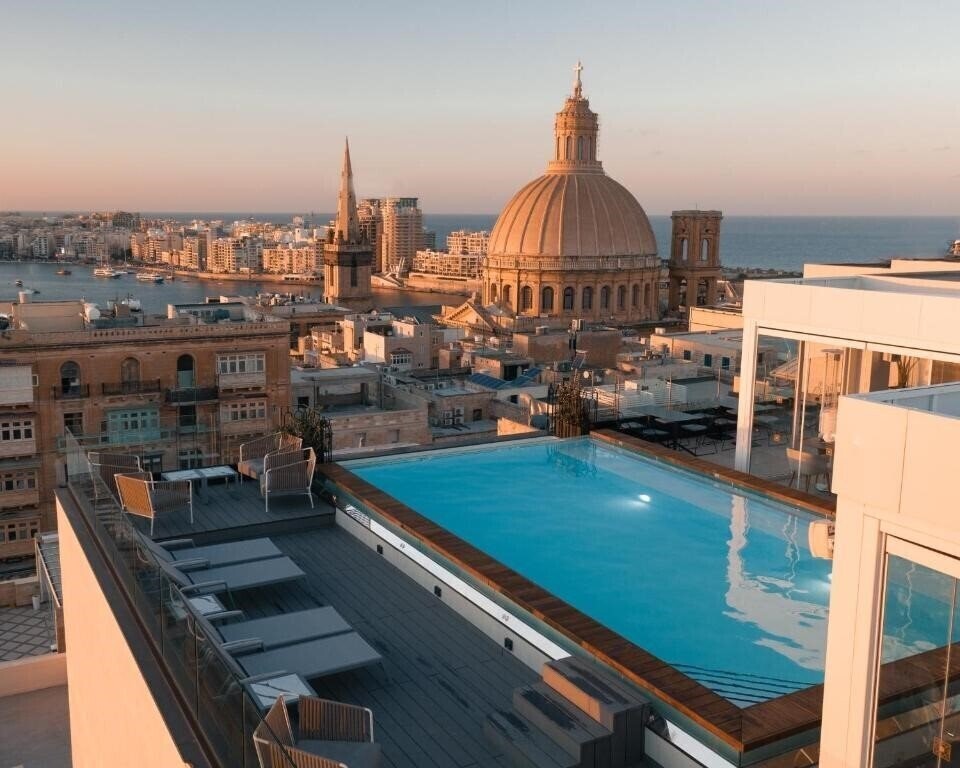 Zdjęcia The Embassy Valletta 4*