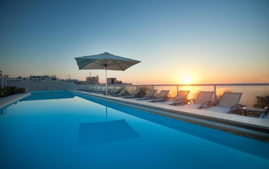 Готель The George, Urban Boutique Hotel 4*