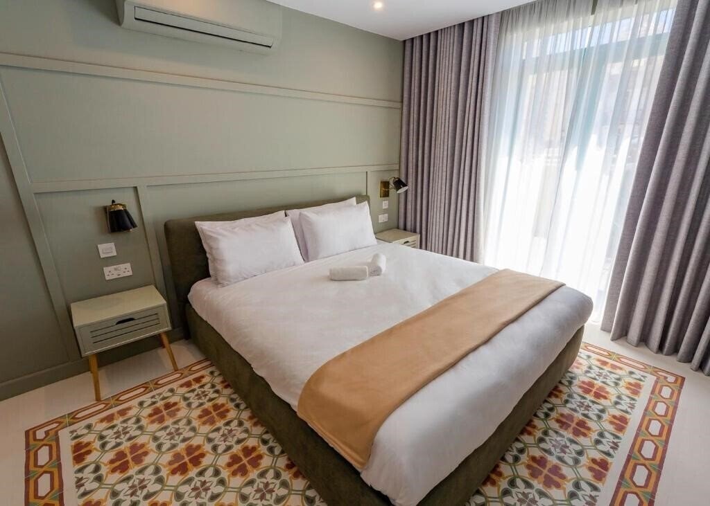 Отель The Vincent 4*