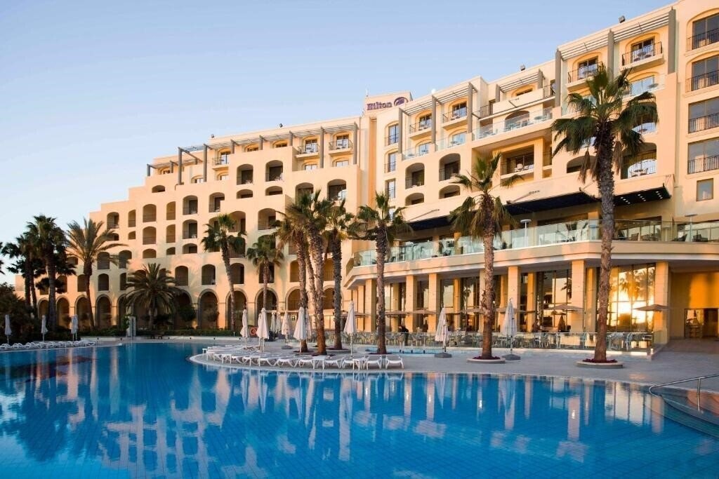 Готель Hilton Malta 5*