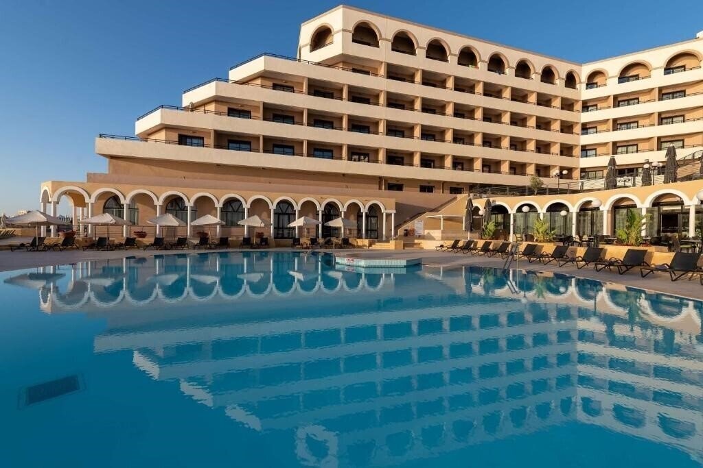Hotel Radisson Blu Resort St Julian's 5*