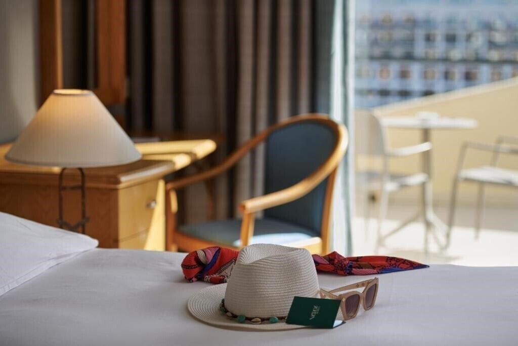 Фотография Corinthia Hotel At The Corinthia Beach Resort 4*