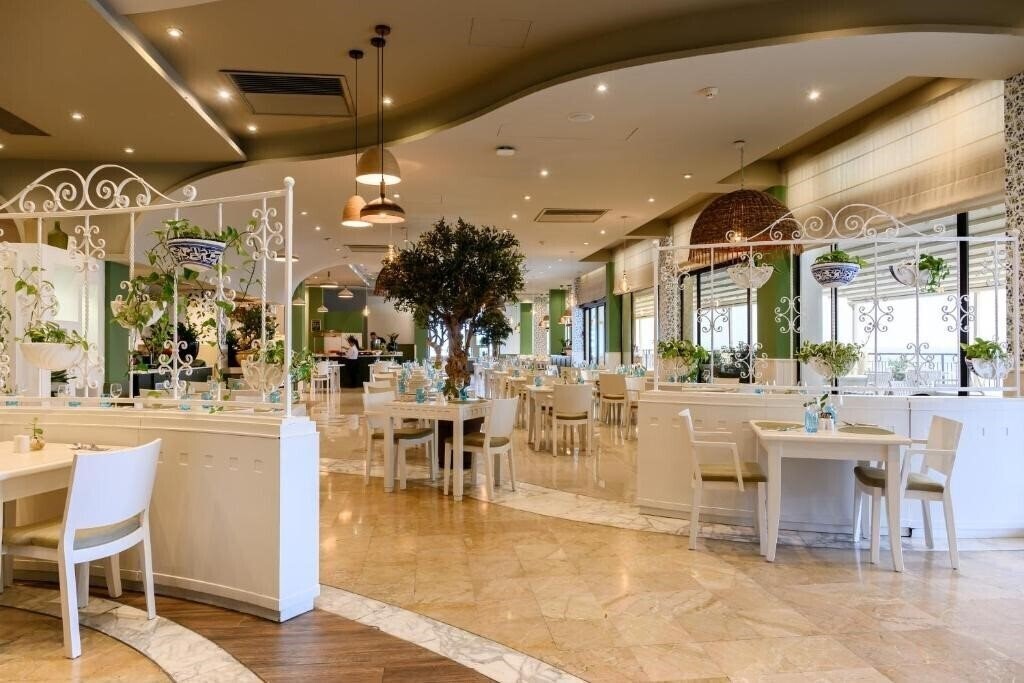 Изображение Corinthia Hotel At The Corinthia Beach Resort 4*