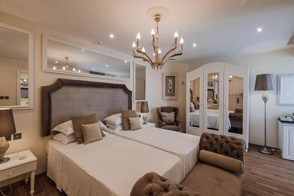 Фото Osborne Hotel 3*